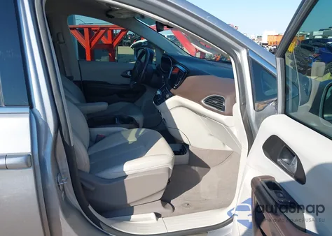 2020 Chrysler Pacifica Touring L из США, поврежденный, VIN 2C4RC1BG2LR192174